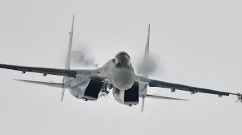 “يريدون جرّ واشنطن للدخول في اشتباكات”.. سي إن إن: الطيارون الروس بسوريا يستفزون المقاتلات الأمريكية